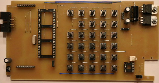 Platine mit eingelöteten Tastern